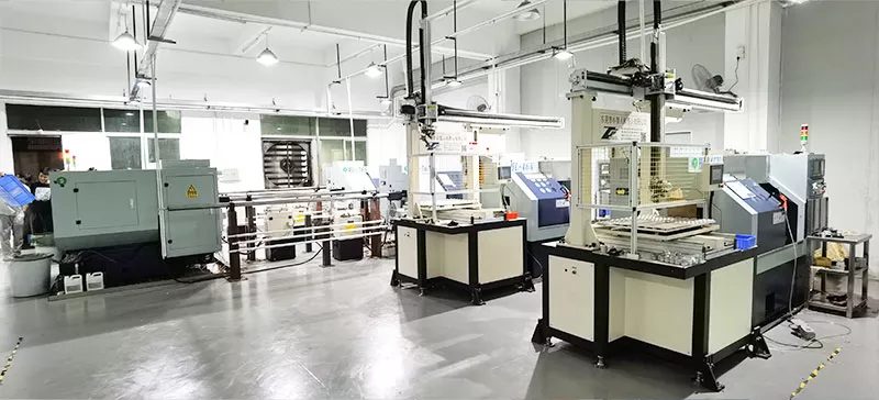 支持复杂精密零件加工的5轴设备与工艺场景。